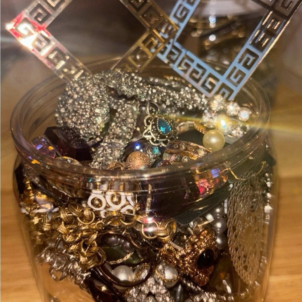 Jewelry jar